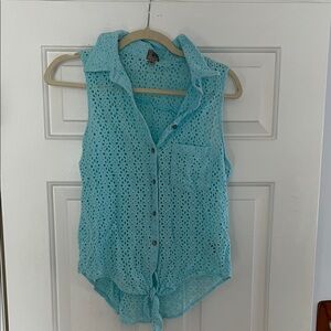 Guess Sleeveless Blue Eyelet Button-Up Top